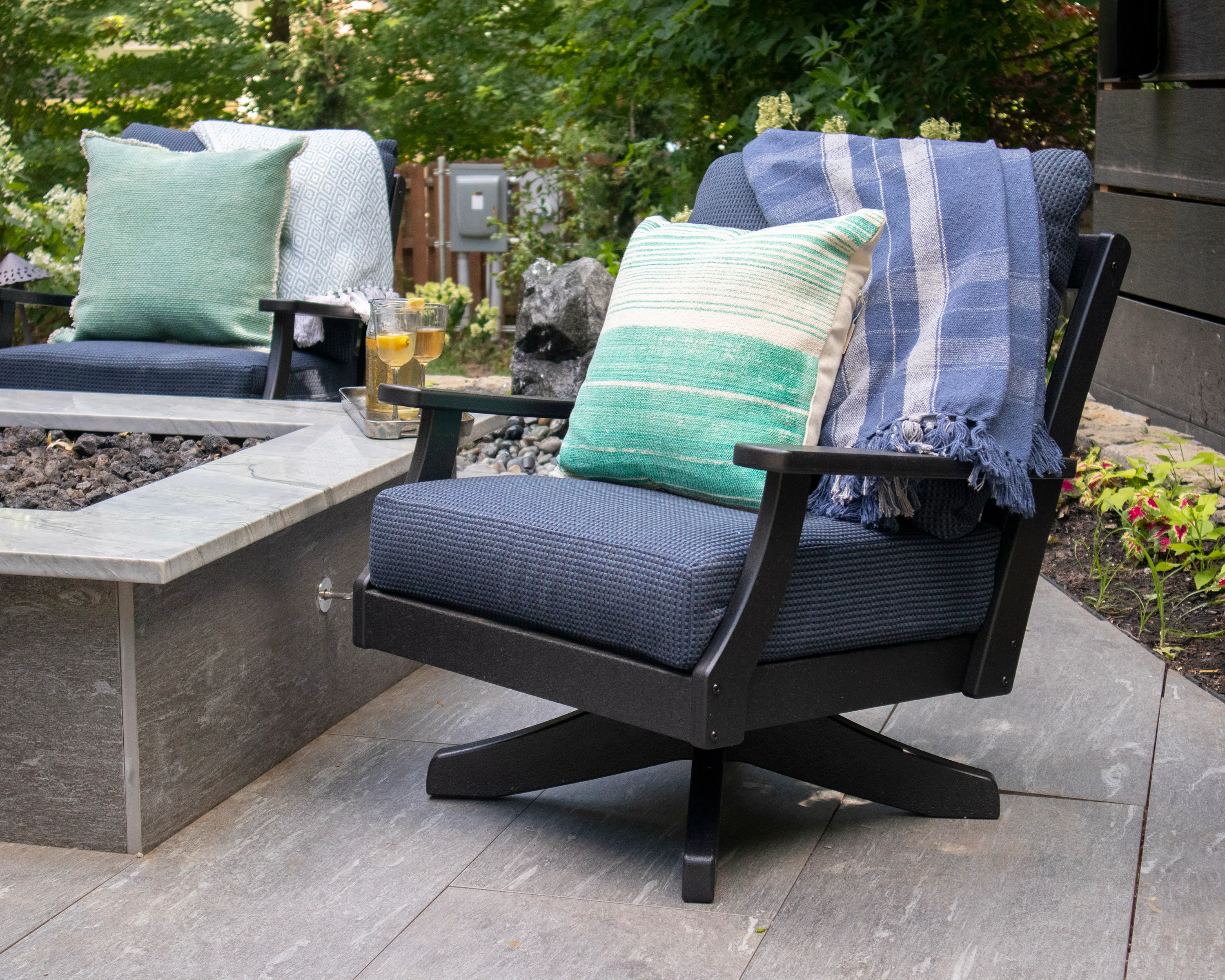 Braxton Deep Seating Swivel Chair - Image 4
